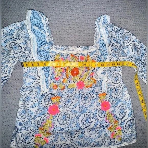 Love the Label Embroidered Puffy long Sleeved cropped shirt size XS - Picture 9 of 10